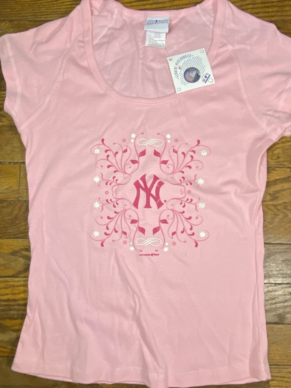 New York Yankees Women’s T Shirt Large Pink MLB Genuine Merchandise NWT